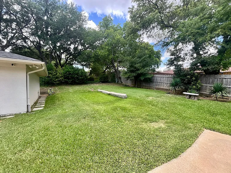 313 Santa Clara St — Photo 32