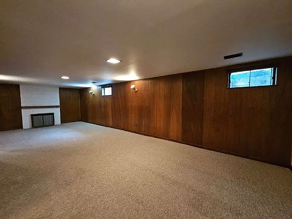 4th image of 271 E Graves Ave #2