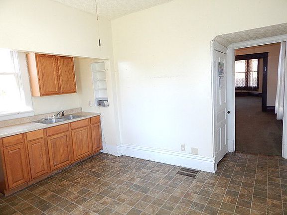 5th image of 1926 19th St