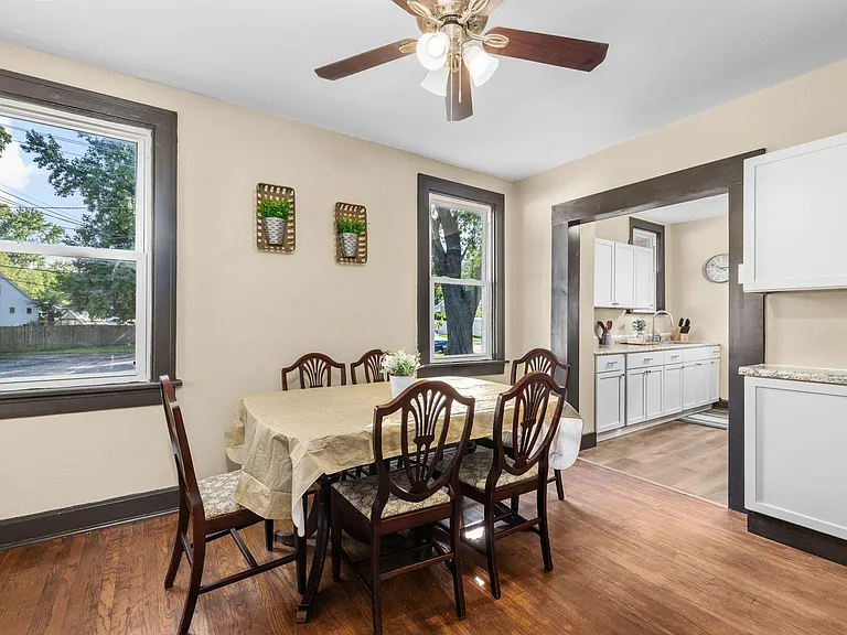 3202 W Main St — Photo 14