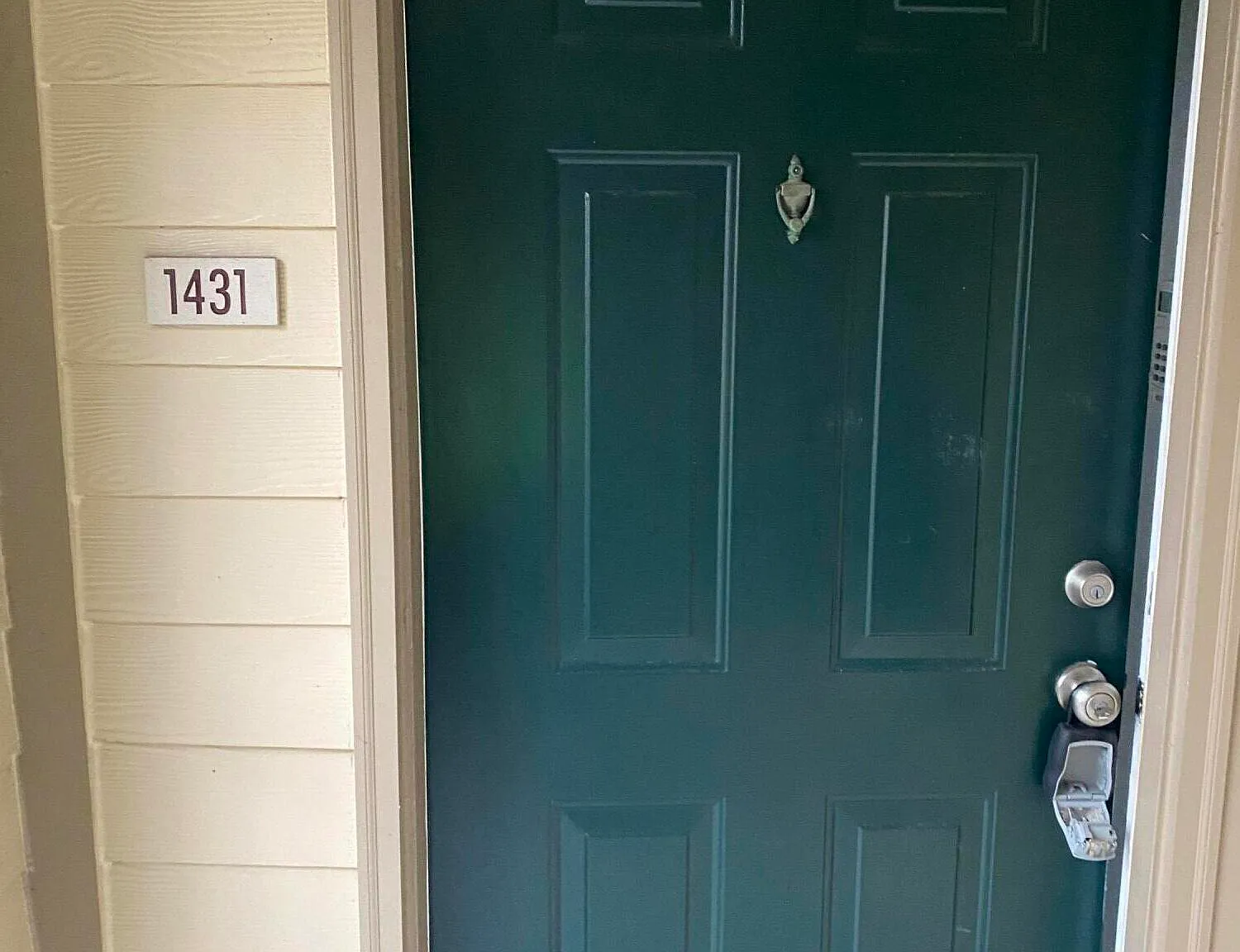 2 bed, 2.0 bath, 1244 sqft, $1,550 — Photo 3