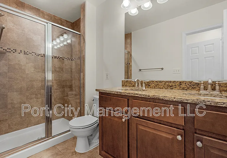 2 W Clement St — Photo 8