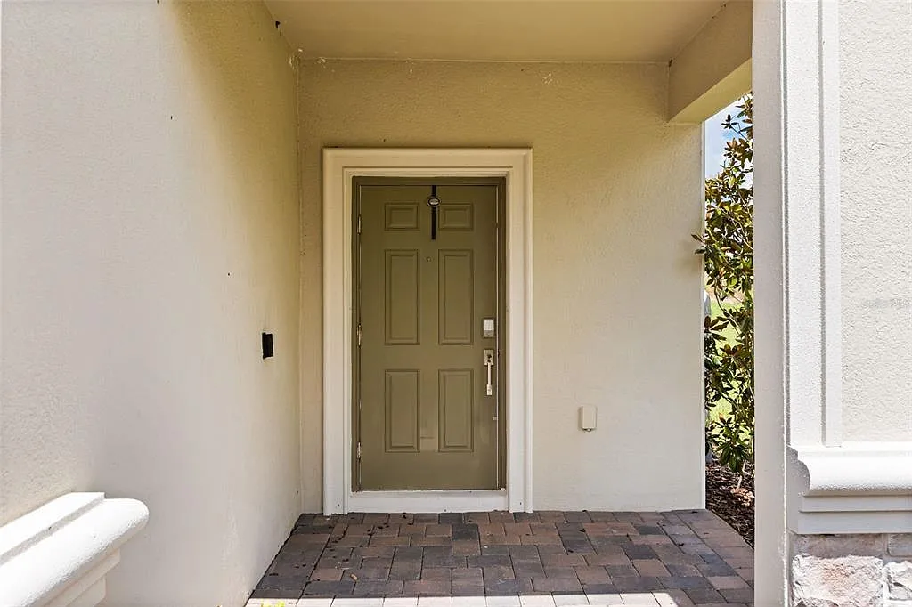 3 bed, 2.5 bath, 2076 sqft, $2,600 — Photo 4
