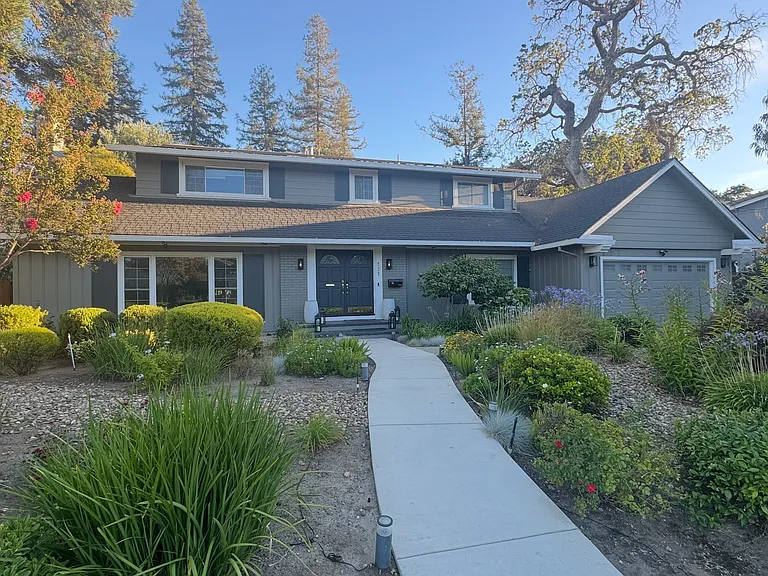 723 Walnut Ave — Photo 1
