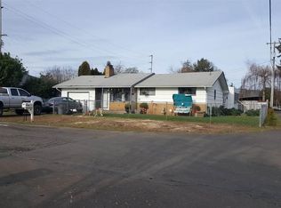 854 D St, Independence, OR 97351