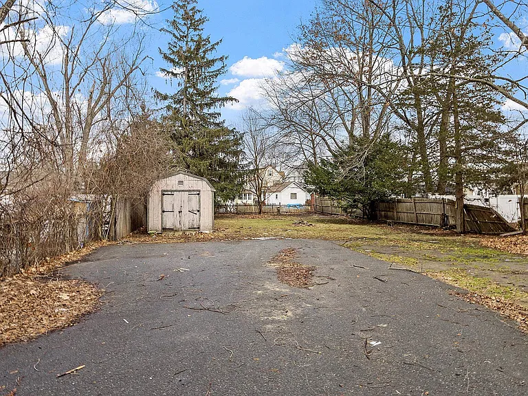 6 Cherry St #B — Photo 16