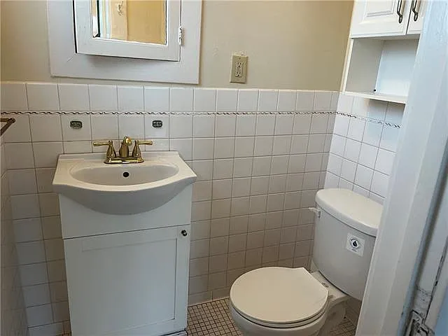 700 Florida Blvd — Photo 11