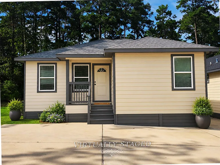 11187 Greenway Dr — Photo 2