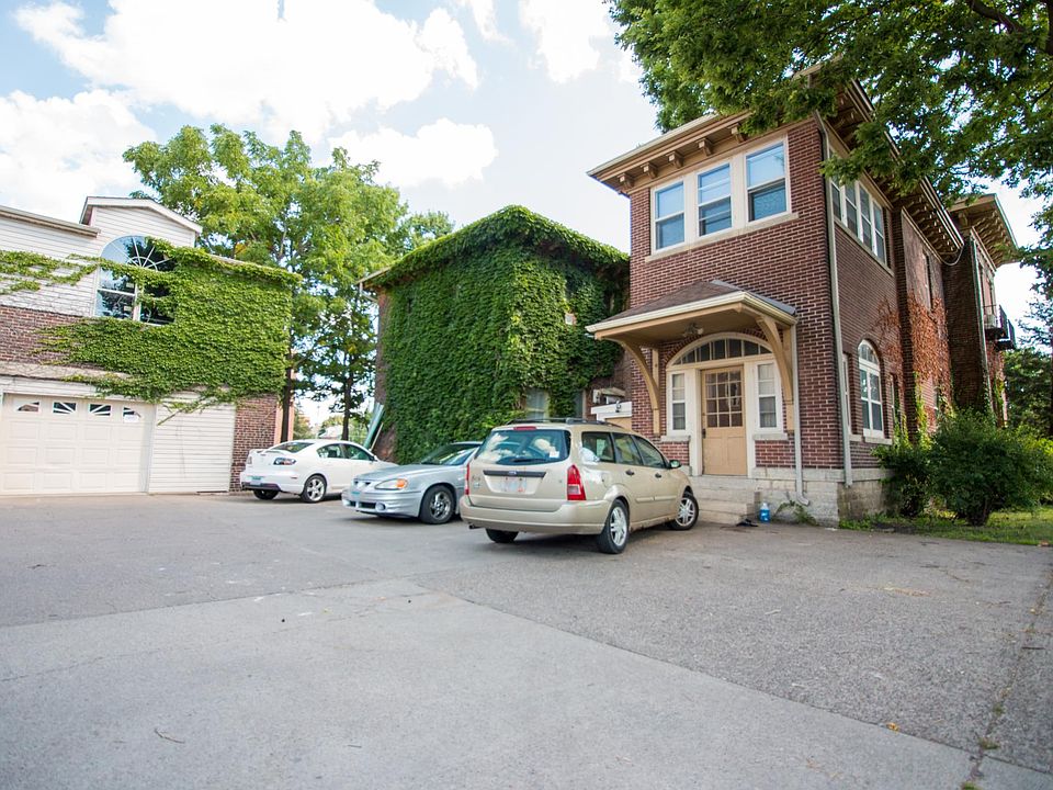 1st image of 276 E 5th St #3