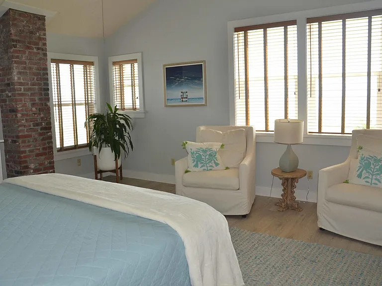 704 Ocean Front — Photo 30