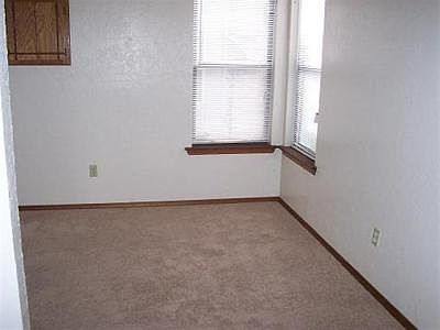 5th image of 4031 NW Ozmun Ave