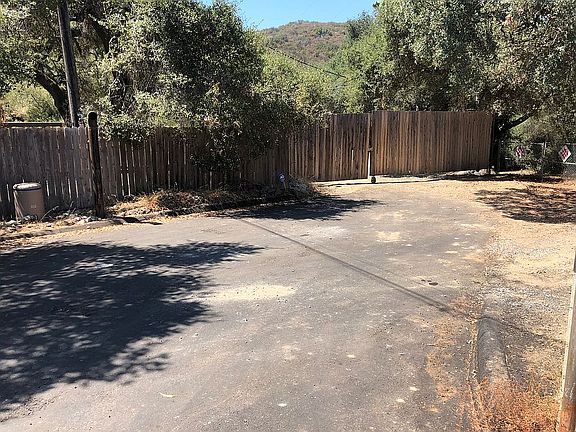 4th image of 25902 Willow Ln