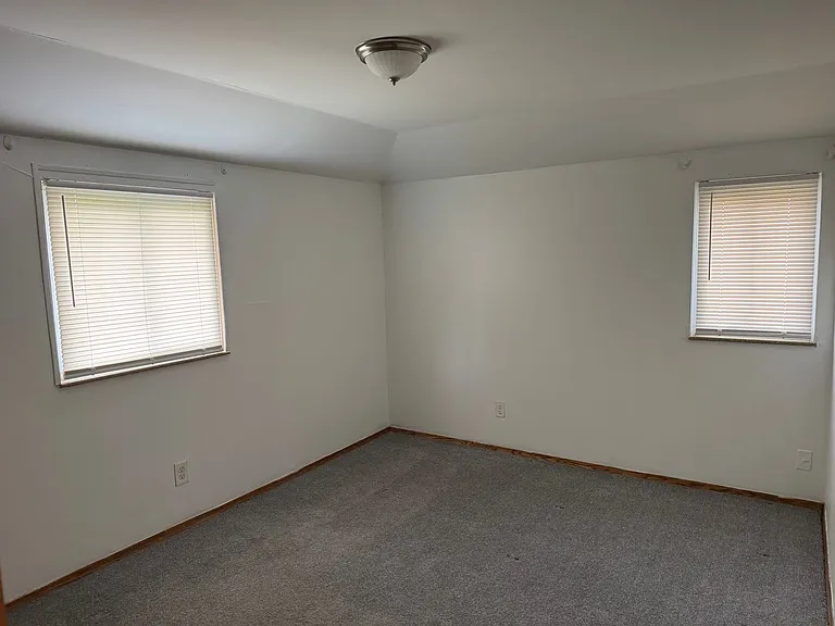 4942-4944 Beacon Hill Ct — Photo 10