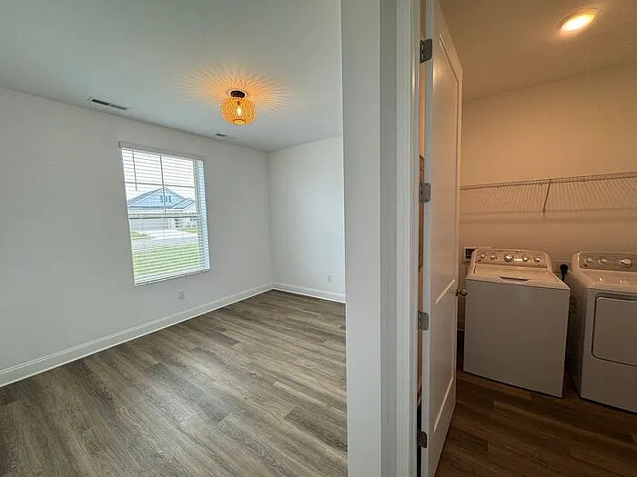 337 Mistfield St — Photo 5