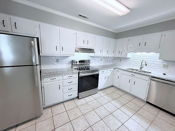 5th image of 1005 Turtle Creek Blvd
