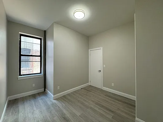 Rented by Pear NYC LLC | media 12