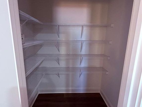 5th image of 1101 Clara Dr E