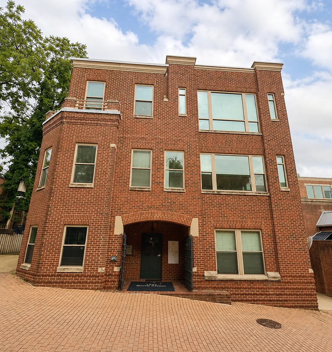 1251 Banks Alley NW — Photo 1