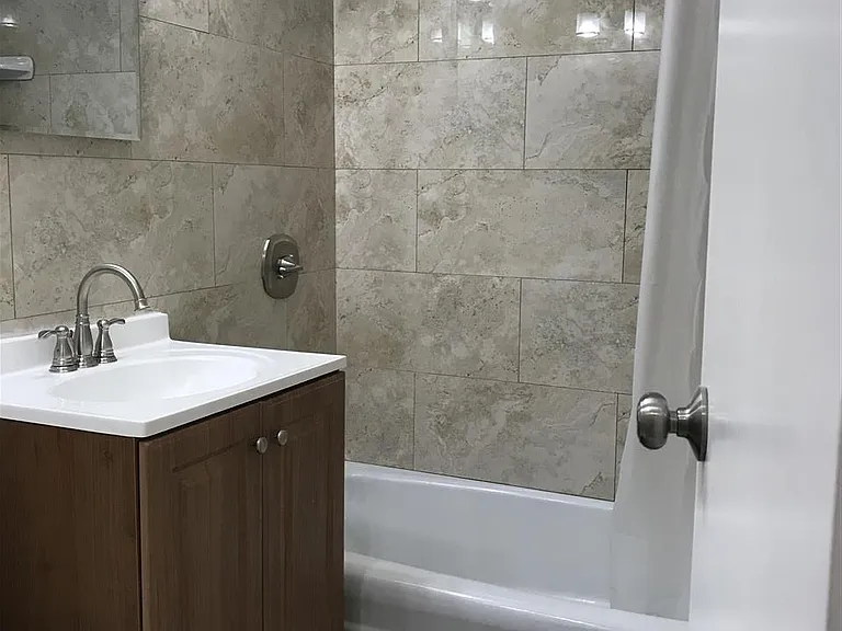 201 Saint Pauls Ave #2M — Photo 10