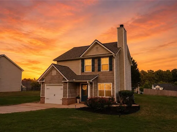 92 Jameston Dr, Jefferson, GA 30549