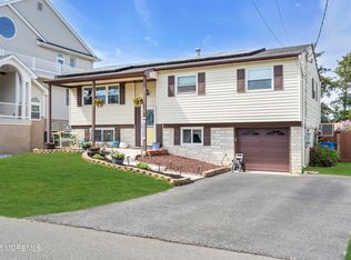 76 Bay Breeze Dr, Toms River, NJ 08753