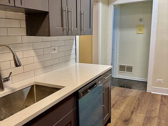 3rd image of 3410 W Carmen Ave Floor 1