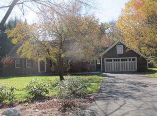 38 Maplewood Cir, Amherst, MA 01002