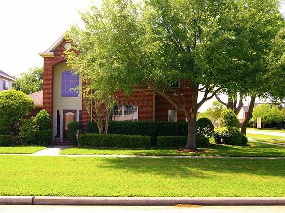 2nd image of 3915 Bailey Ln