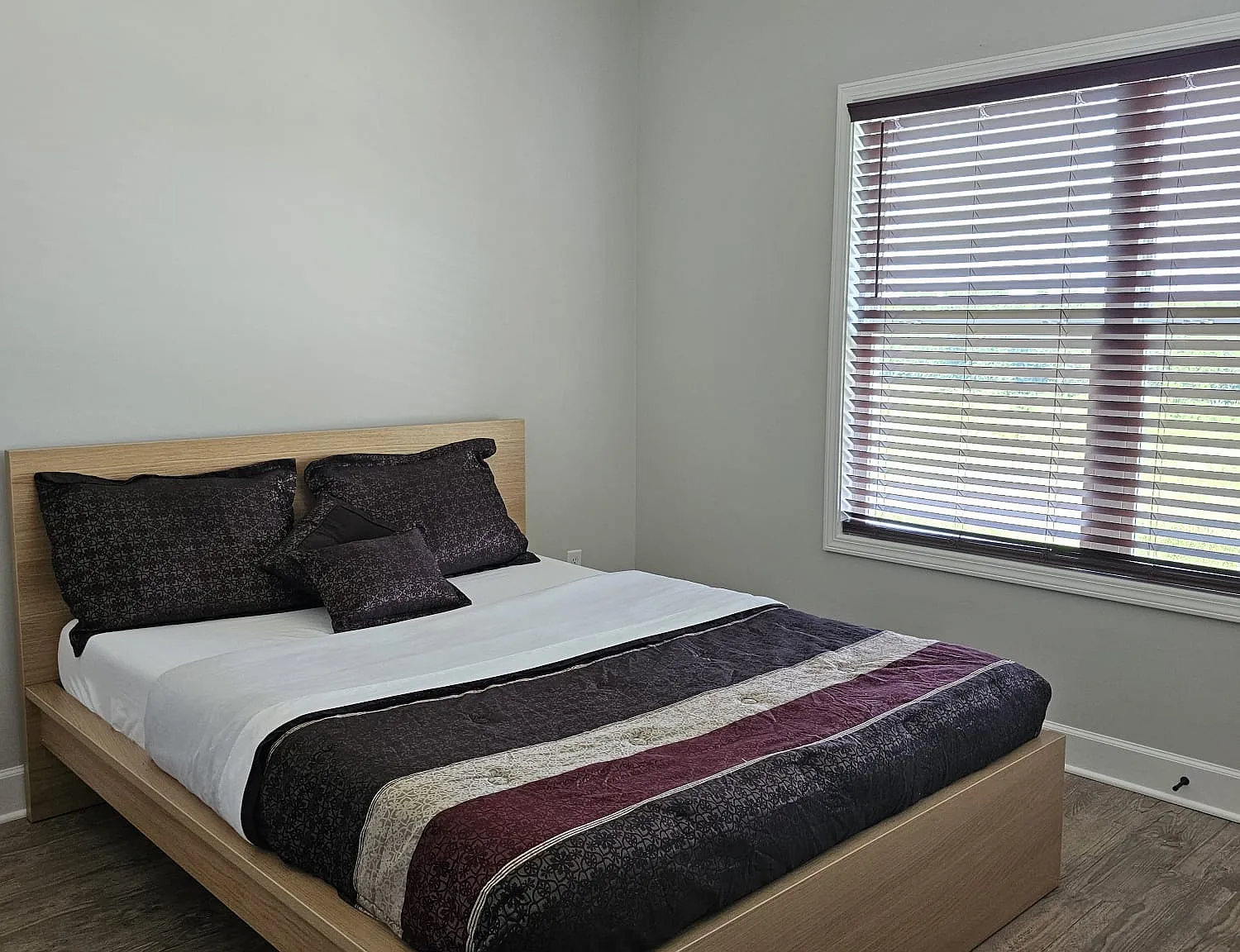 3 bed, 2.5 bath, 1500 sqft, $1,640 — Photo 3