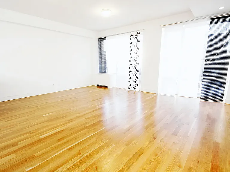 32-63 37th St #3A — Photo 2