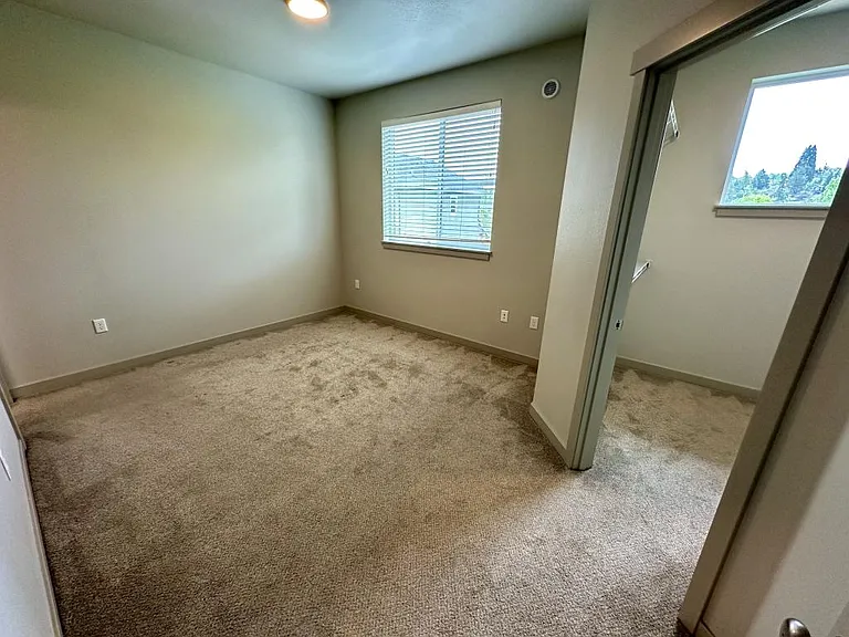 Oregon St Townhomes — Photo 12