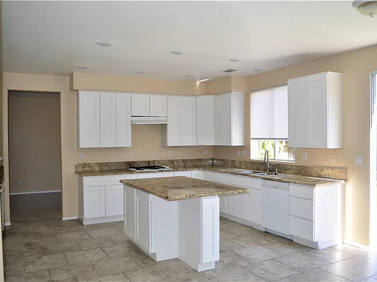 937 Feather Peak Dr — Photo 7