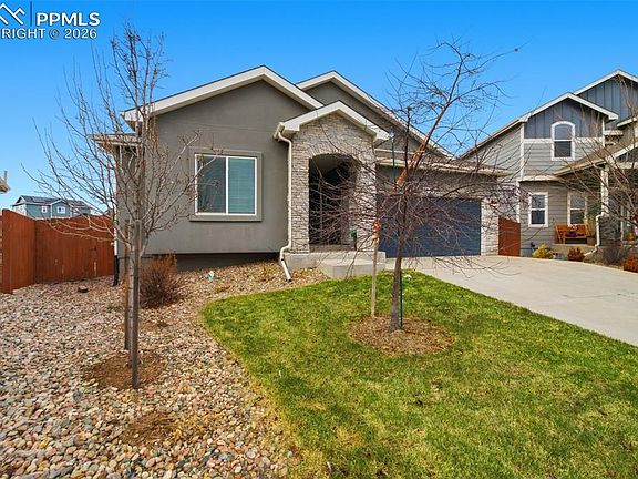 3rd image of 10012 Emerald Vista Dr