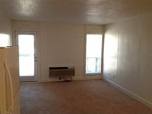 3rd image of 612 Gertrude Ave APT I7
