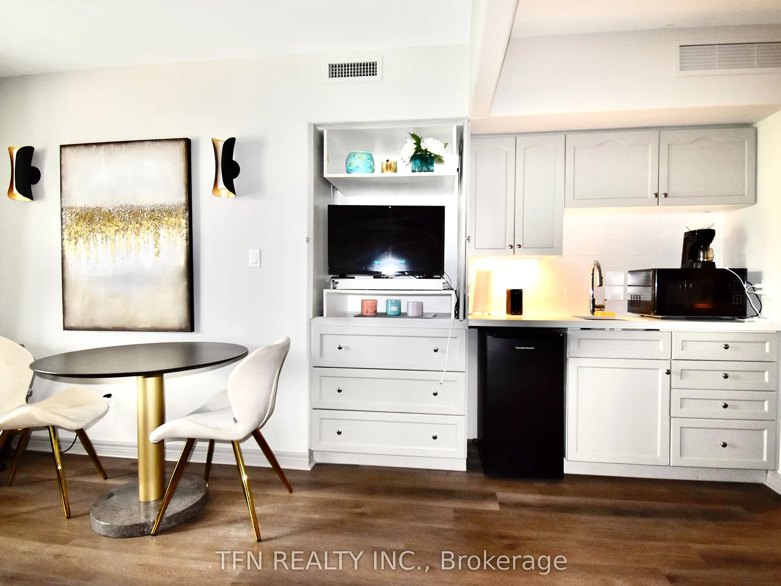 1 bed, $1,600 — Photo 1