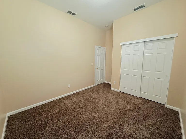 405 Hearst Dr — Photo 14