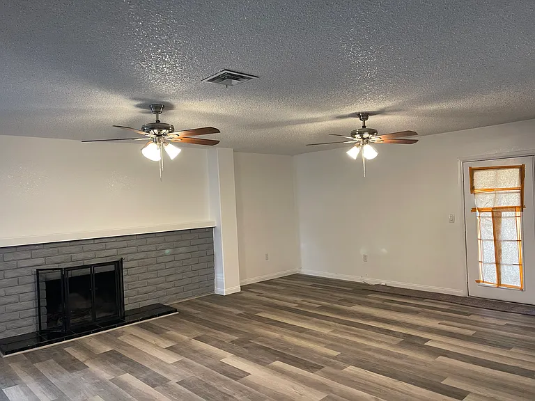 1679 N Alice Ave — Photo 8