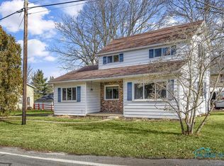 14546 New Rochester Rd, Pemberville, OH 43450