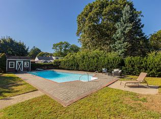 30 N Evergreen Dr, Selden, NY 11784