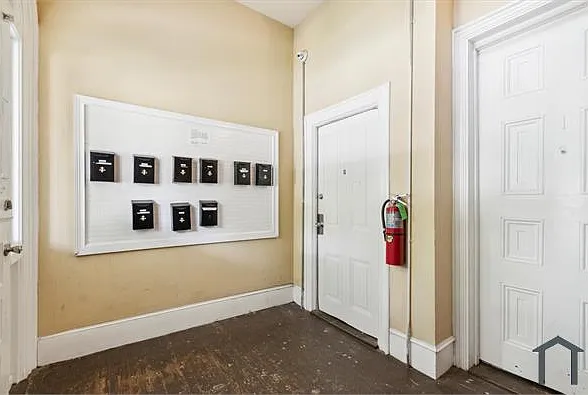 2 bed, 900 sqft, $1,200 — Photo 2