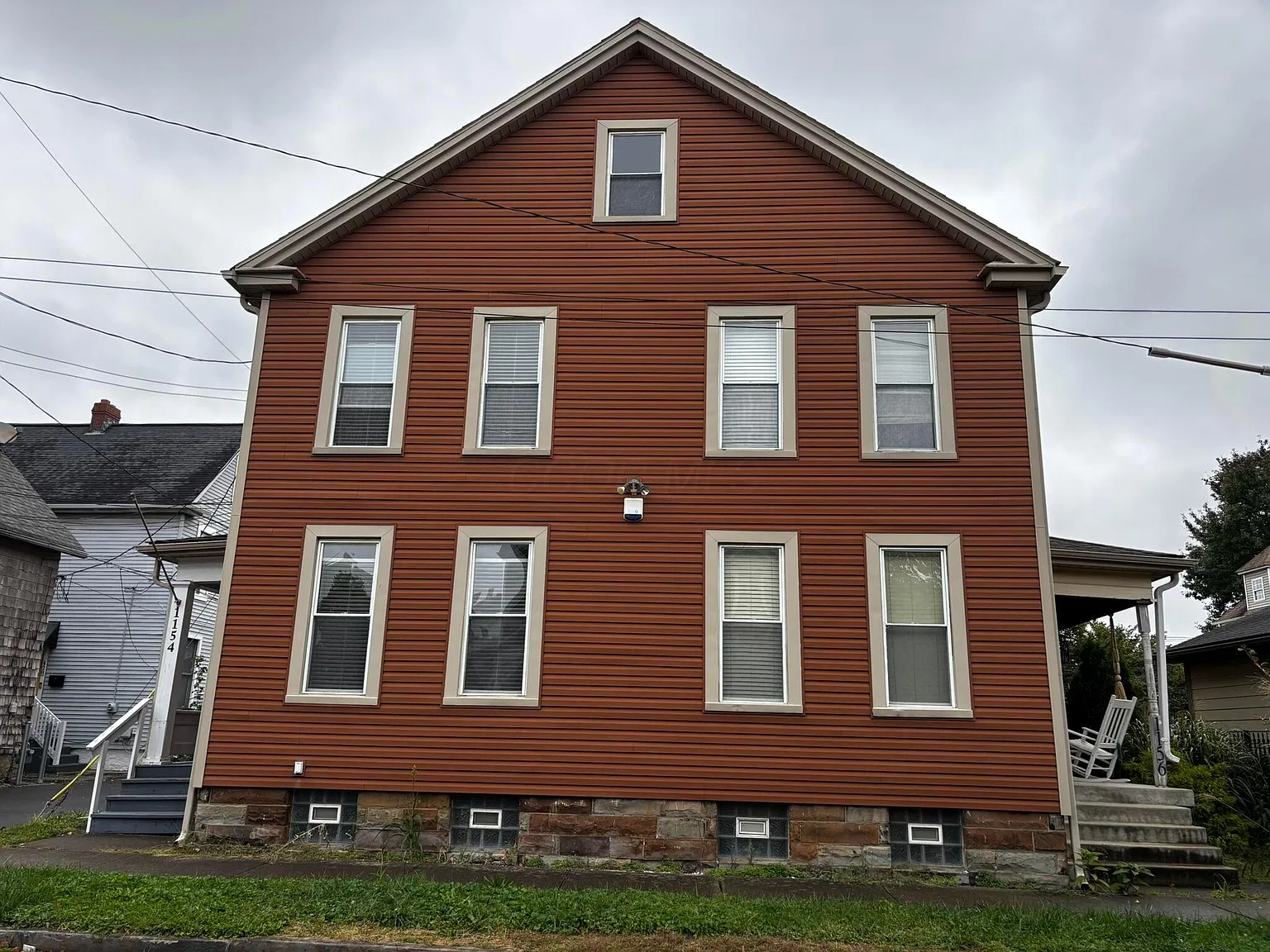 2 bed, 1.5 bath, 1178 sqft, $1,900 — Photo 1