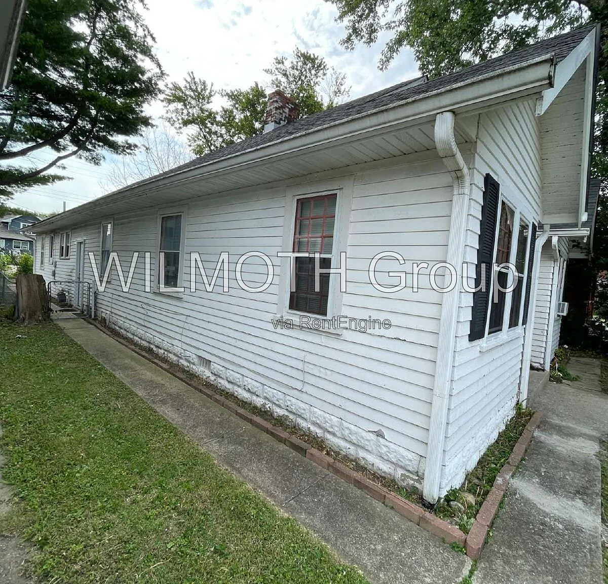 1 bed, 1.0 bath, 870 sqft, $825 — Photo 2