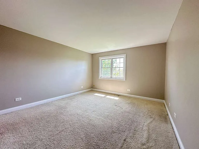 11 Foxcroft Rd #127 — Photo 12