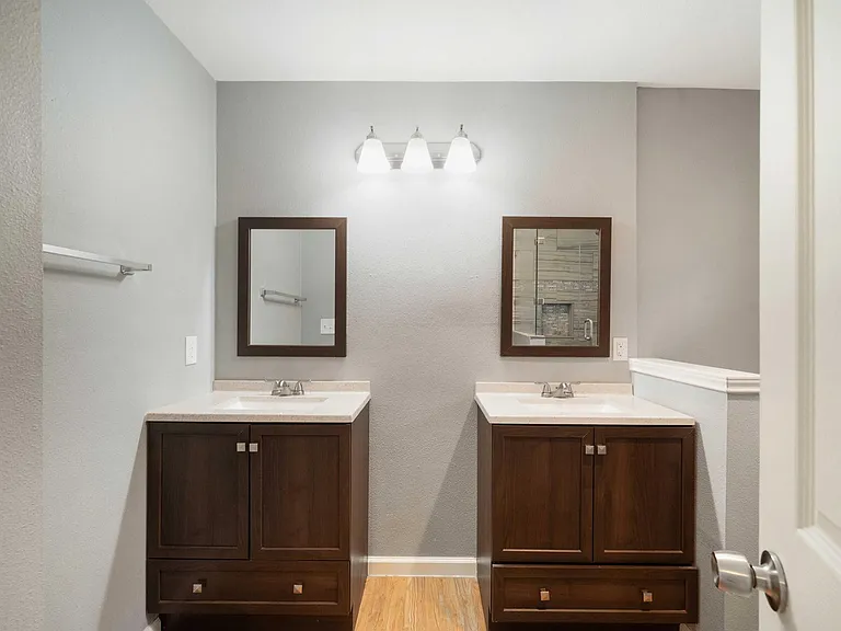 16336 Edgemere Dr — Photo 18