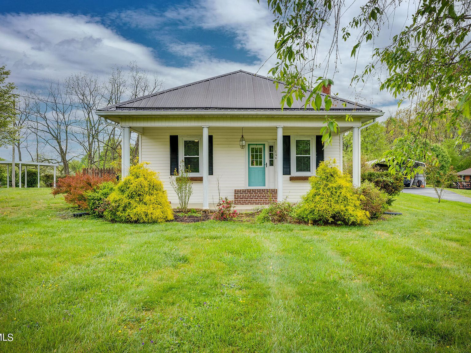 706 Hiwassee Hill Dr, Johnson City, TN 37601 | Zillow