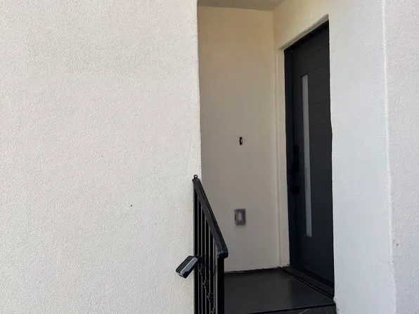 (undisclosed Address), Los Angeles, CA 90037