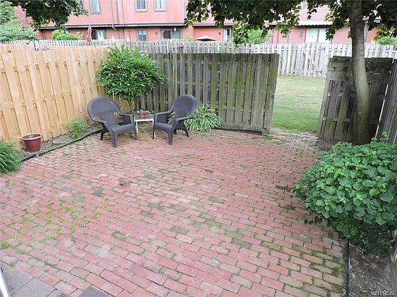 3rd image of 1191 Peppertree Dr