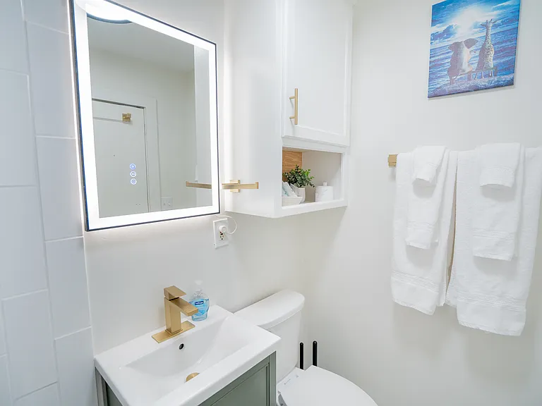 1111 W 41st St #1W — Photo 12