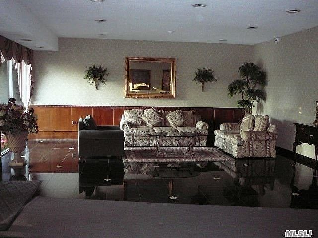 2nd image of 190 Mineola Blvd APT 3H