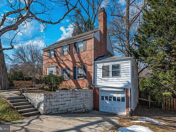 2nd image of 2 Dale Dr